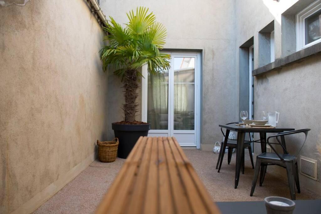 Appartement L’Étage et son patio à Ruelle-sur-Touvre Extérieur photo