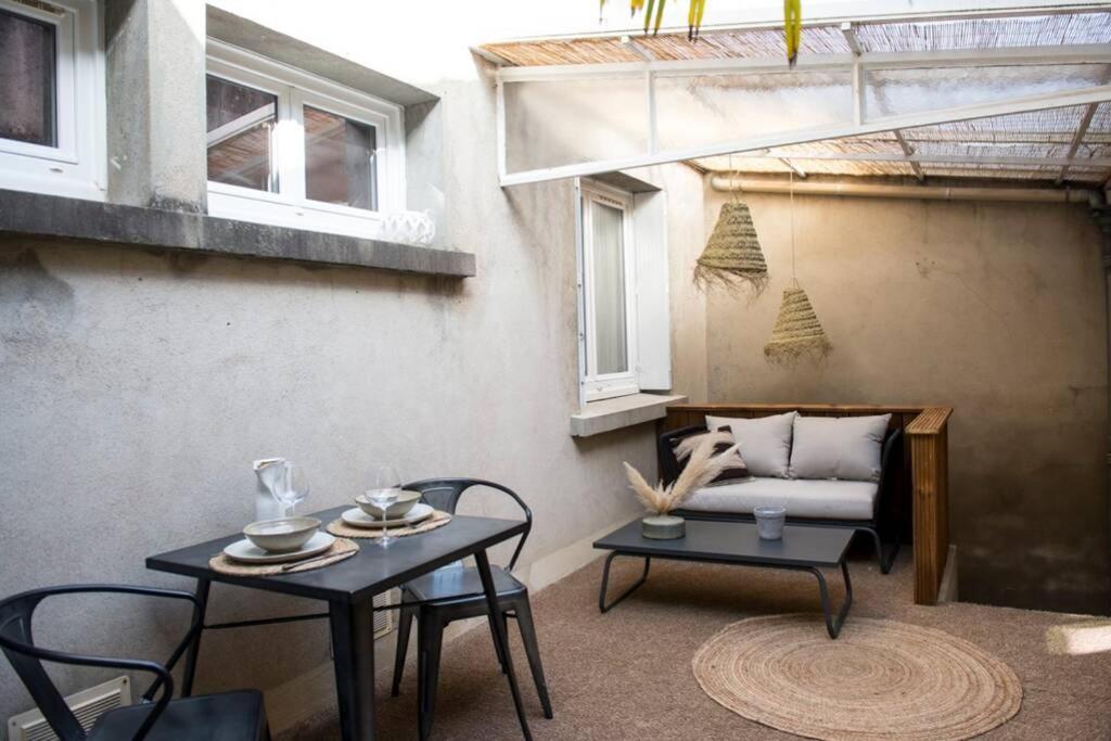 Appartement L’Étage et son patio à Ruelle-sur-Touvre Extérieur photo